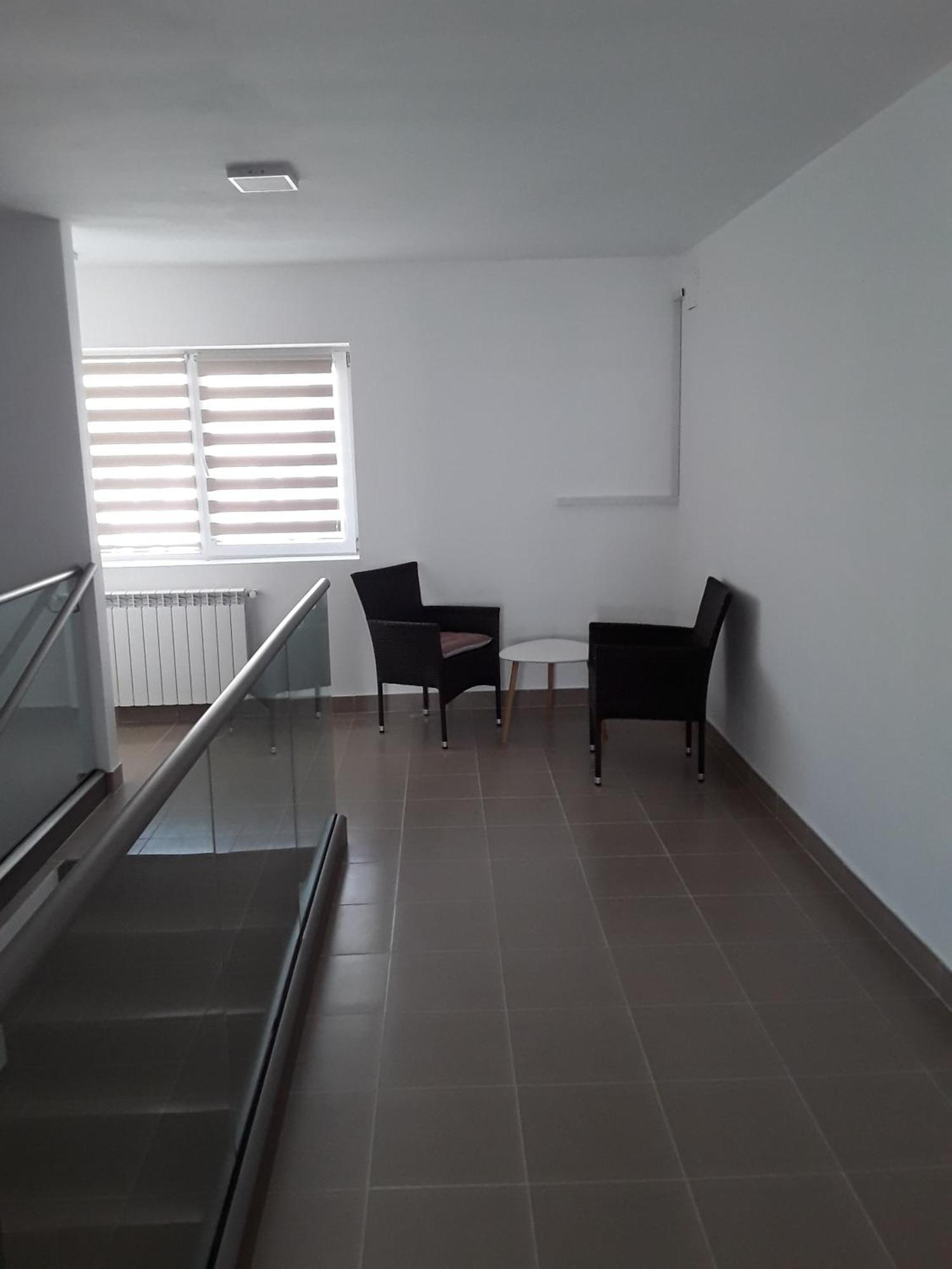 Camere De Inchiriat Central La Calciu Mahmudia Exterior foto