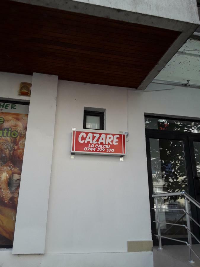 Camere De Inchiriat Central La Calciu Mahmudia Exterior foto